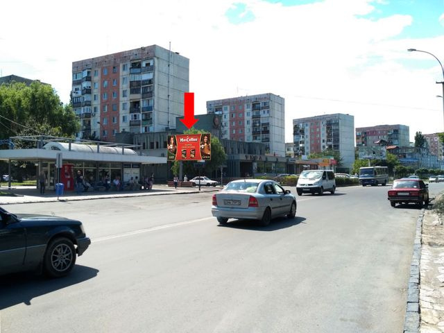 Щит 6x3, Грушевского ул., 80, возле магазина «Тиса», в сторону ул. Заньковецкой Щит 6x3, Грушевского ул., 80, возле магазина «Тиса», в сторону ул. Заньковецкой