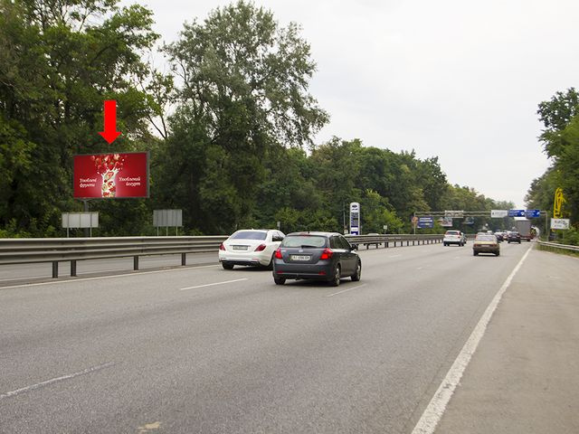 Щит 6x3,  Глушкова пр., возле супермаркета "Фора", в центр