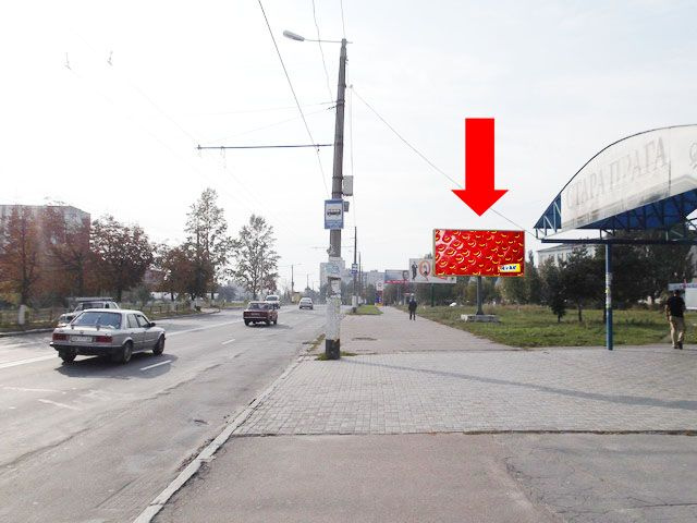 Щит 6x3,  Чудновская ул. (бывш. ул. Черняховского), 100, возле Инженерно-Технологического Института, на светофоре